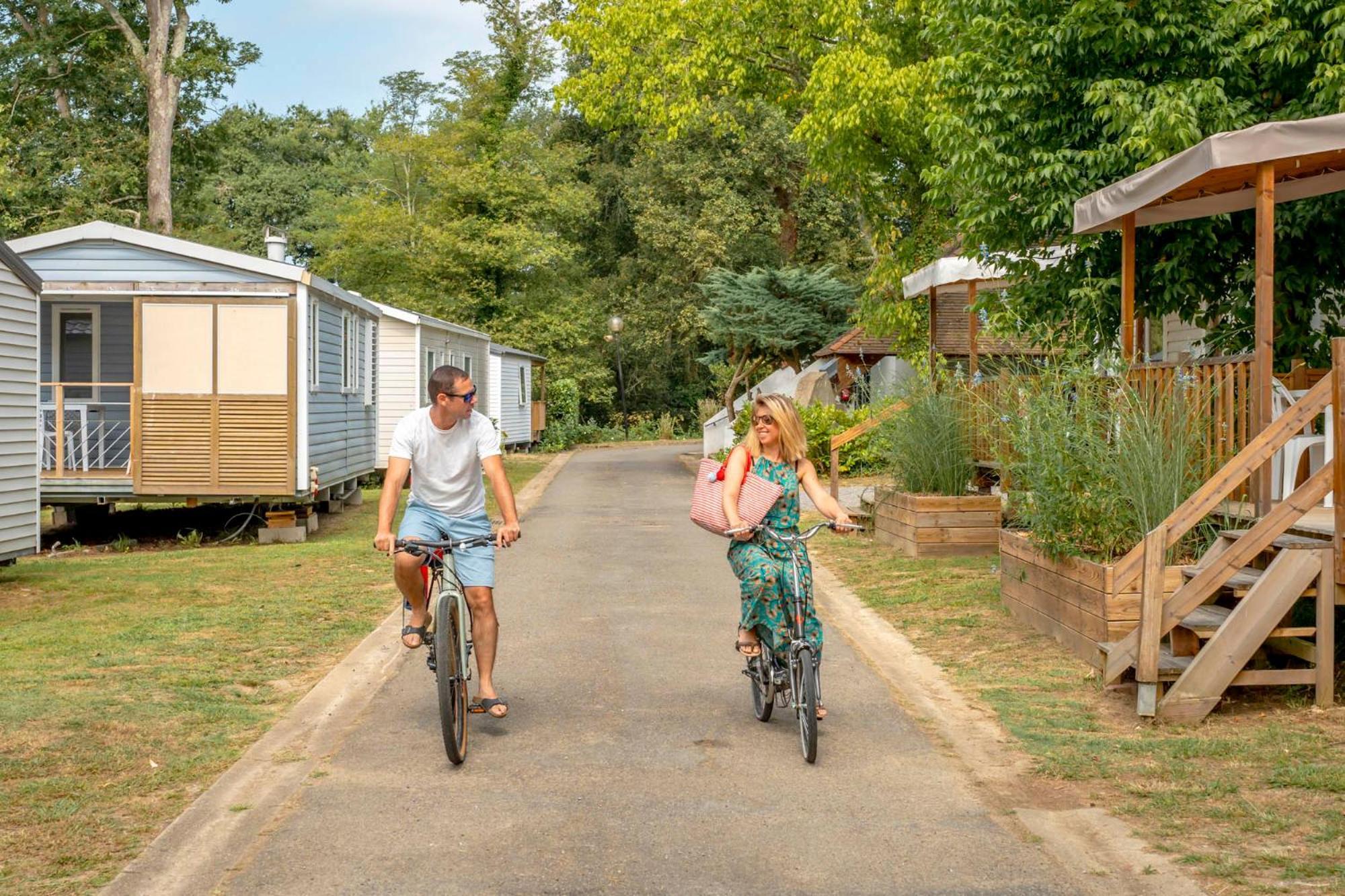 Camping Des Salines Salies-de-Béarn Екстериор снимка